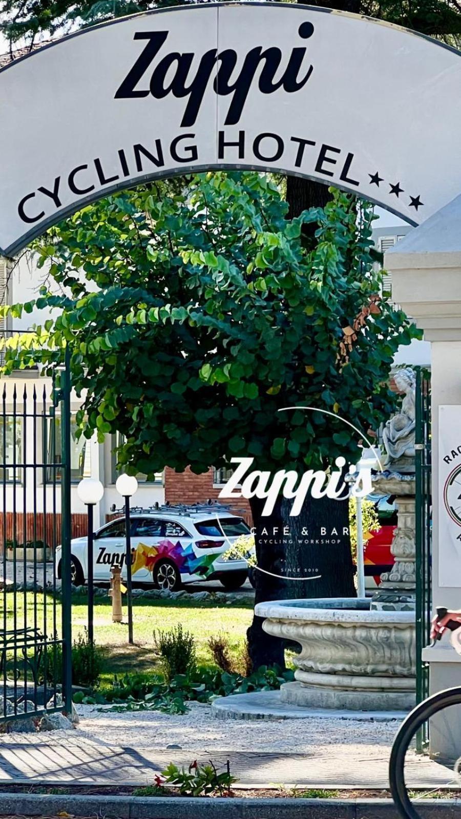 Zappi Cycling Hotel Риоло Терме Екстериор снимка