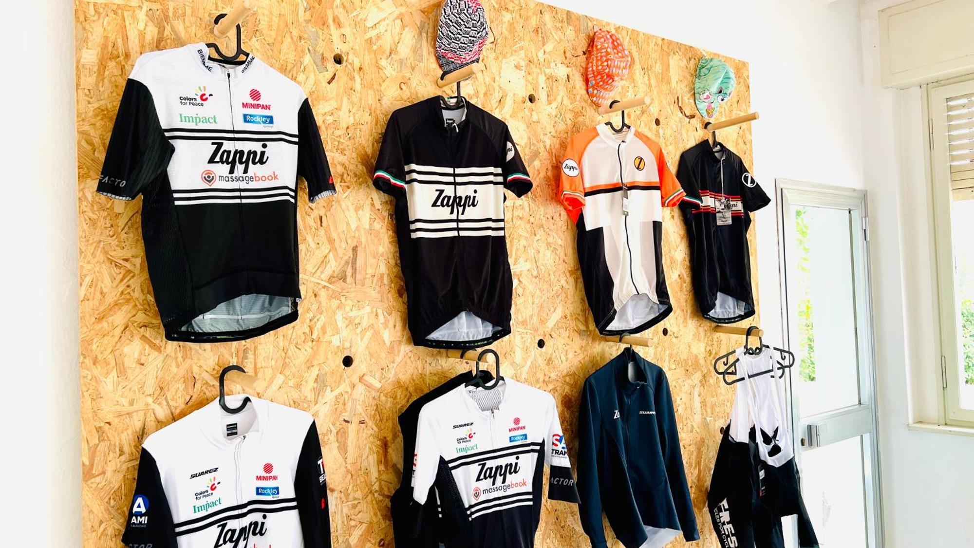 Zappi Cycling Hotel Риоло Терме Екстериор снимка