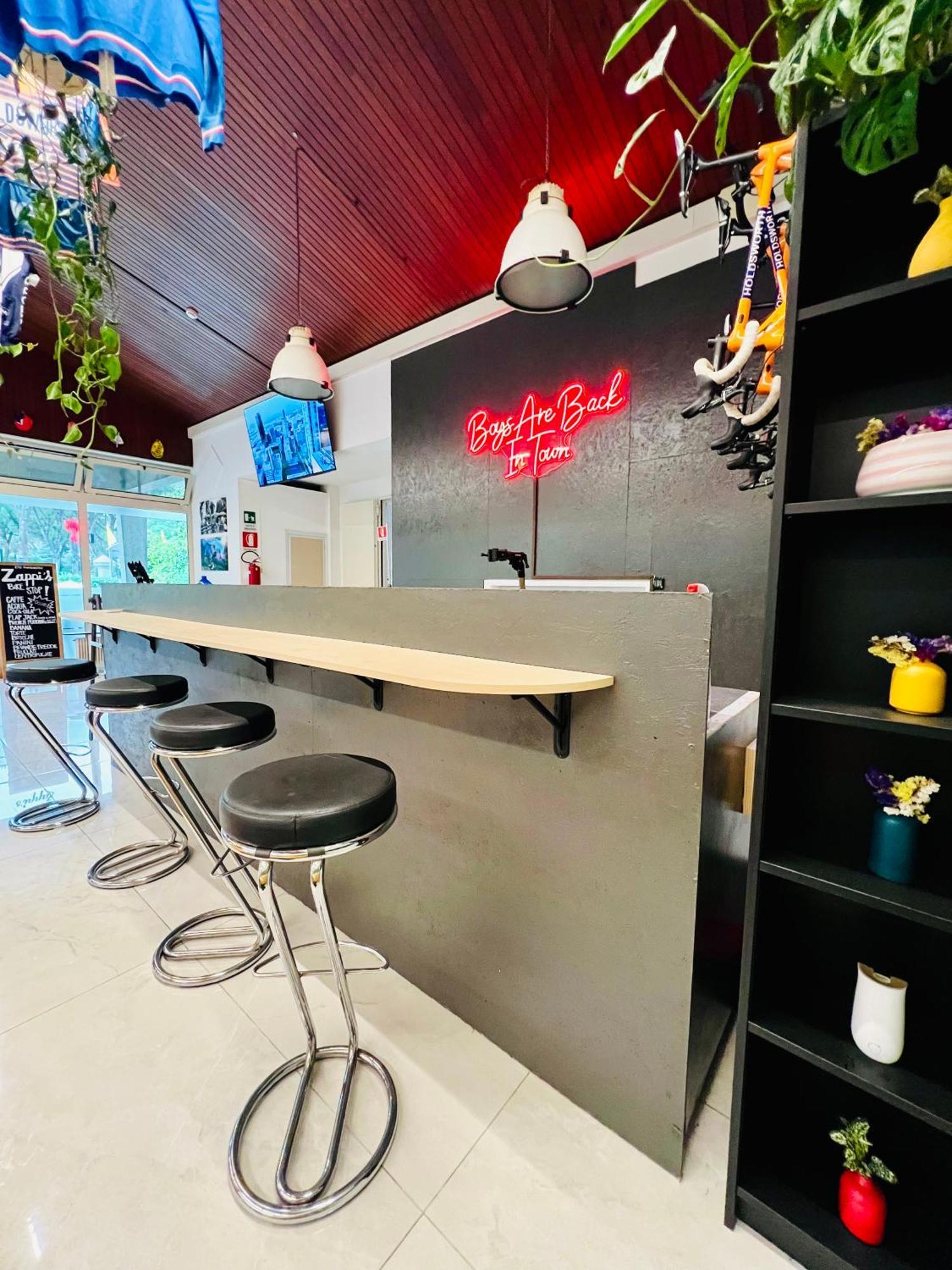 Zappi Cycling Hotel Риоло Терме Екстериор снимка